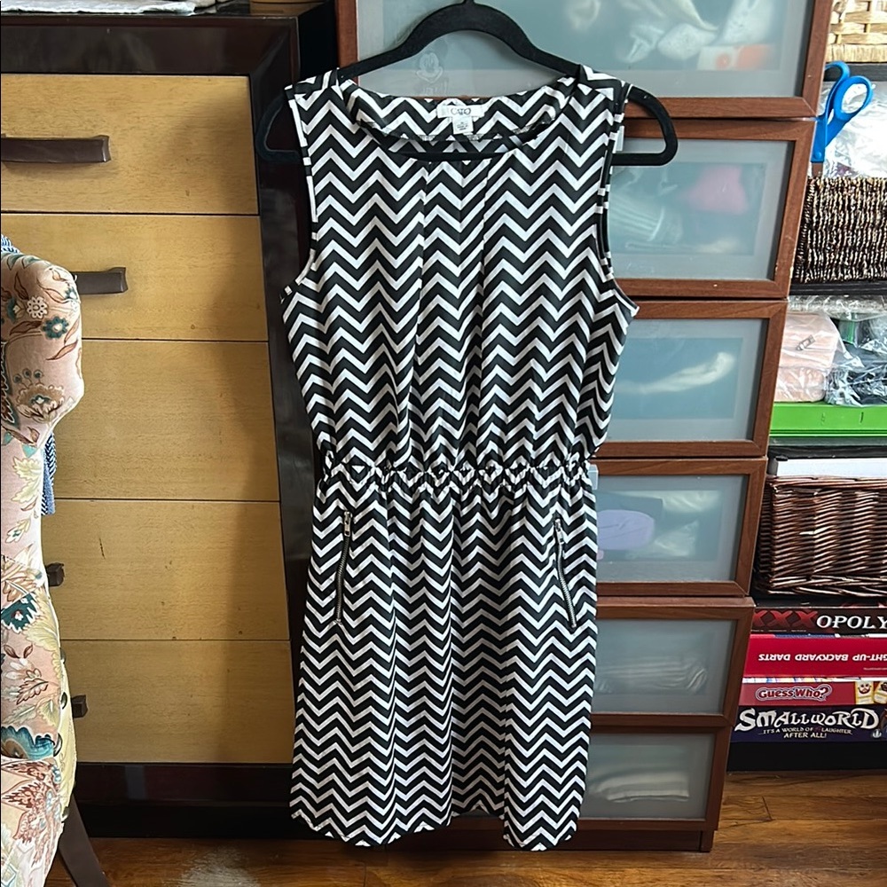 Cato Chevron Black and White Sleeveless Dress size medium